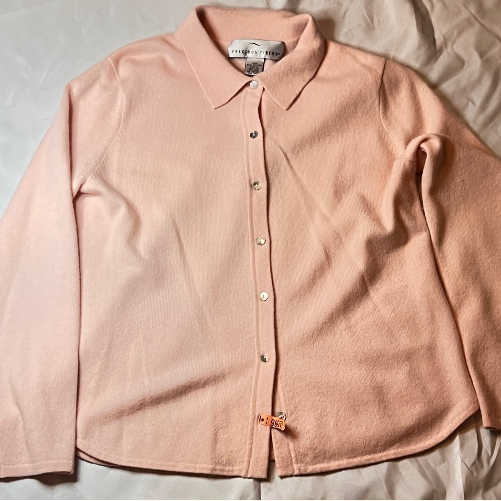 Precious Fibers Pink cashmere cardigan/but front sweater - size L​